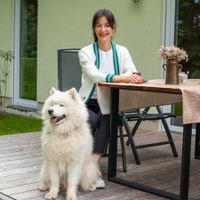 Stalina host Ferienhaus mit  Terrasse in der Mitte der Natur