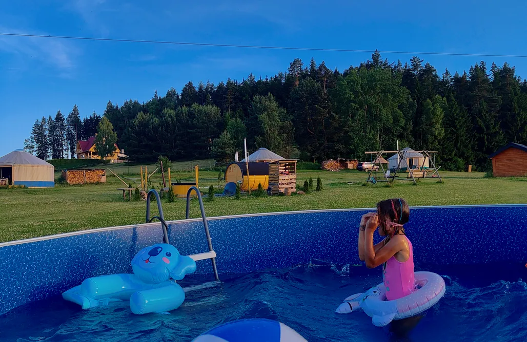 Kletno Noclegi Glamping Niebiańska Osada 1