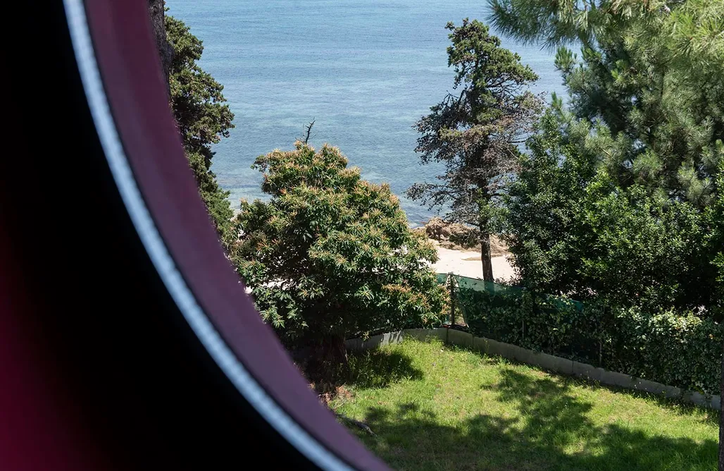 AlohaCamp Cangas Beach House 1