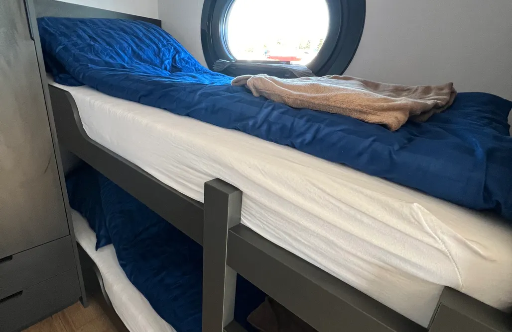 noclegi AlohaCamp HouseBoat Zegrze 1