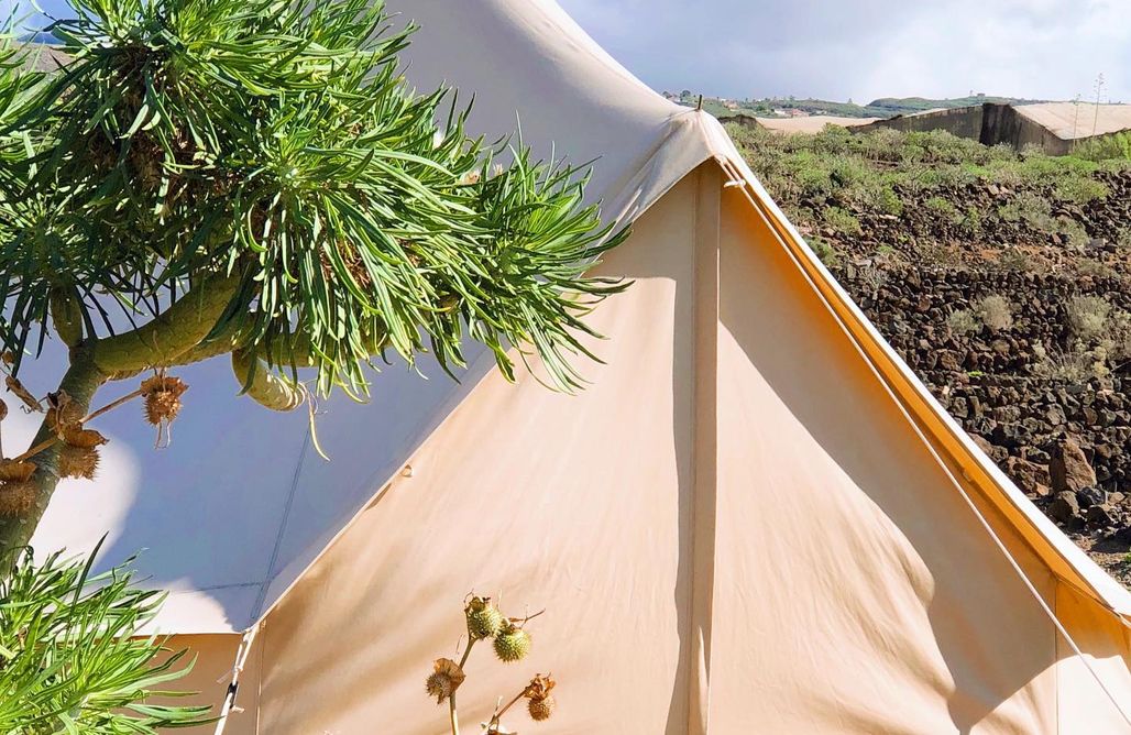 AlohaCamp accommodation Twin Fin Surf Camp - Tent Bell 4