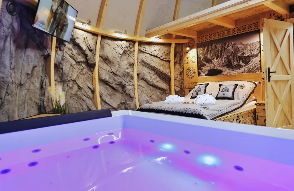 Biały Dunajec Noclegi Tatry Mountain Glamp z jacuzzi 3