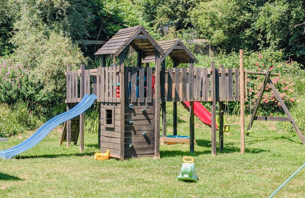 Hébergement AlohaCamp Tipi Trappeur 1