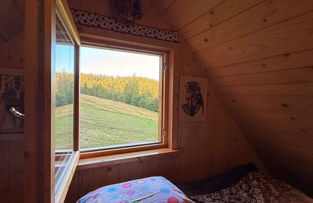 AlohaCamp Terenówka Bacówka 3