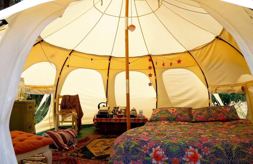 alojamientos AlohaCamp Wellness and Wilderness - Bell Tent 3