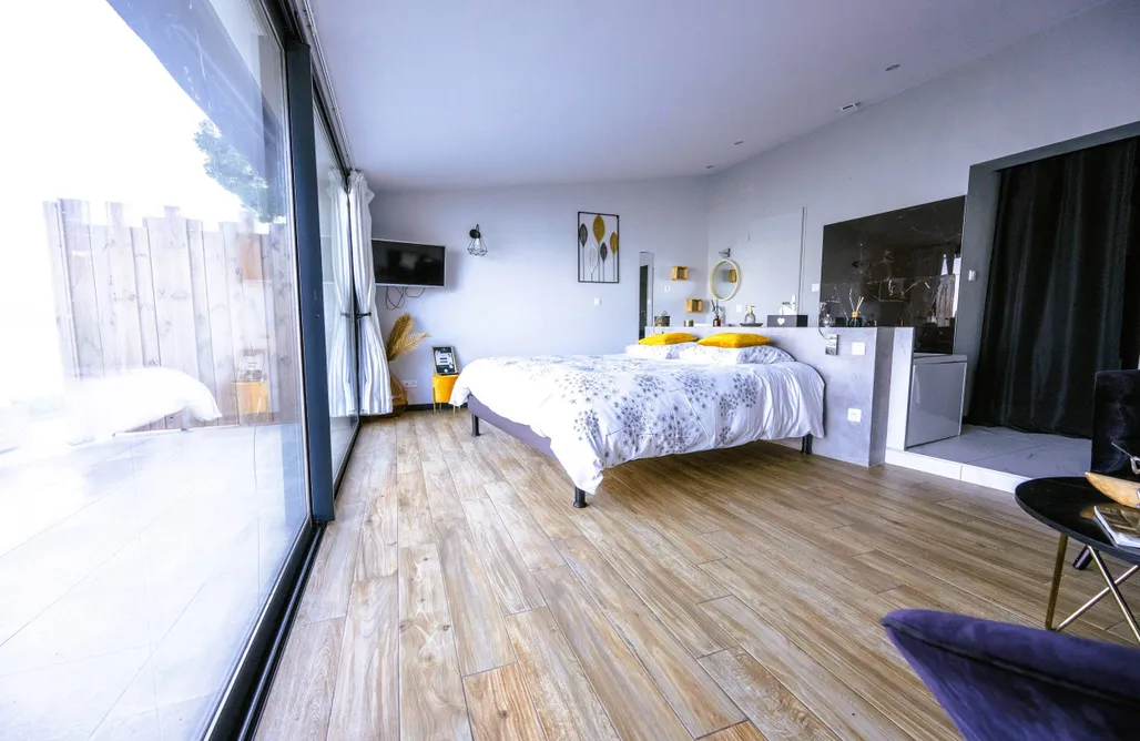 AlohaCamp La Suite Soleil Romantique & Balnéo 3