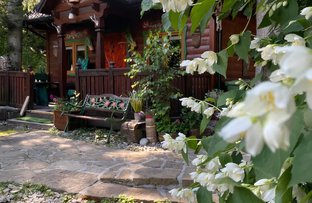 Czerwienne Noclegi Baśniowy Domek 1