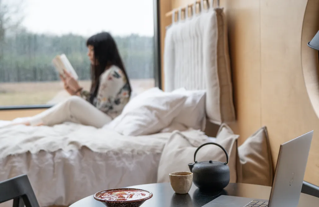 Podolany noclegi UKOI Mikrohotel przy winogronach - Tiny House z podniebnym oknem - Lucimia 2