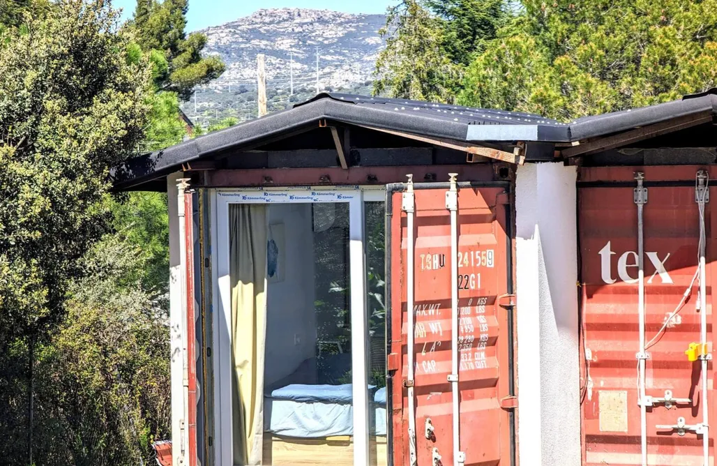 noclegi AlohaCamp Espectacular Container en Madrid  4