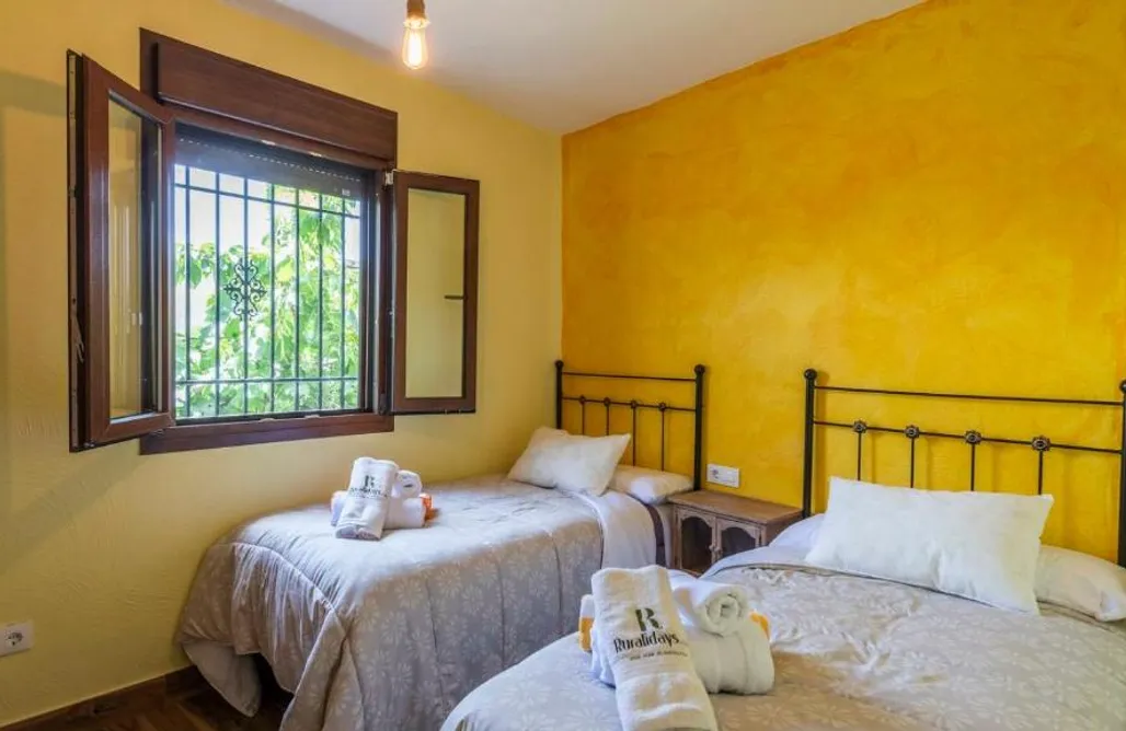 alojamientos AlohaCamp Cortijo Rural El Castaño 1