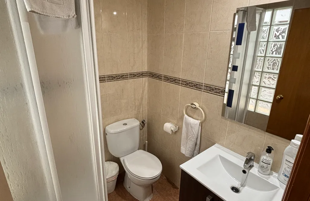 AlohaCamp Cama en habitacion compartida (doble o triple) con baño compartido 3