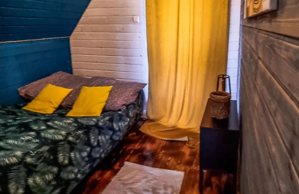 AlohaCamp Żółta stodoła 3