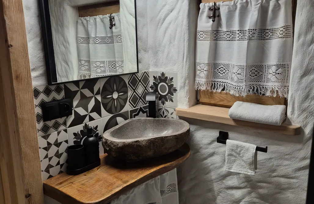 AlohaCamp Woodland House 1 4