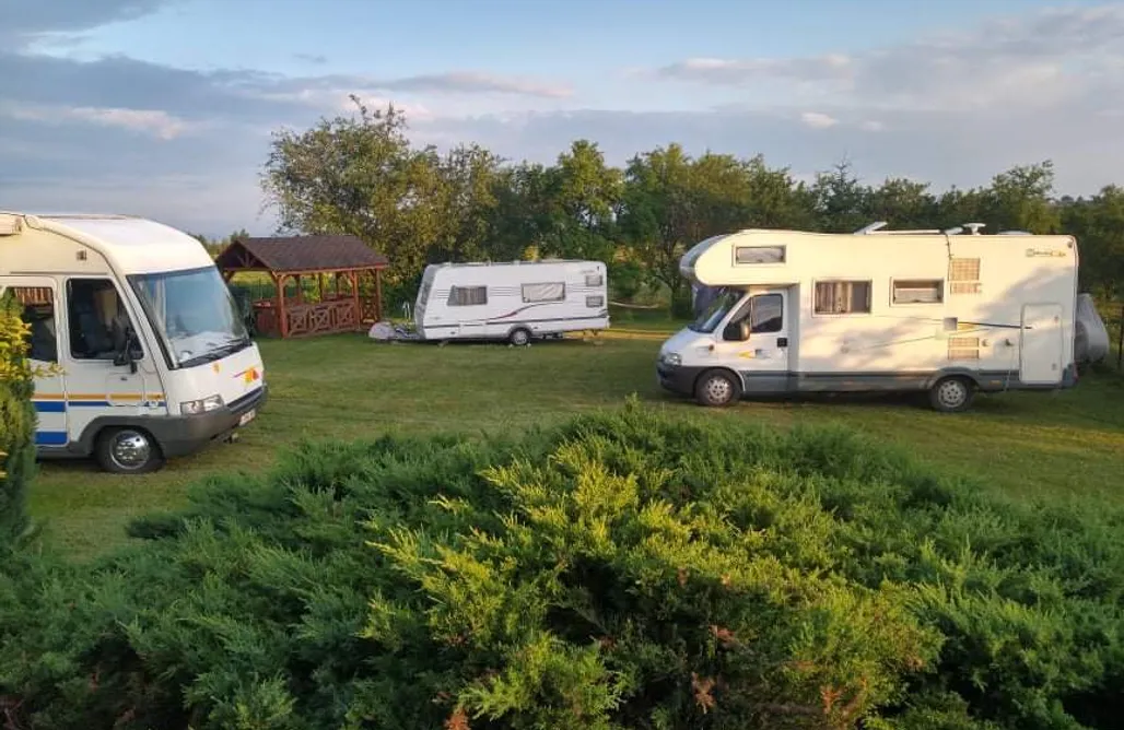 AlohaCamp accommodation Miejsce kamperowe - Wind Hill 1