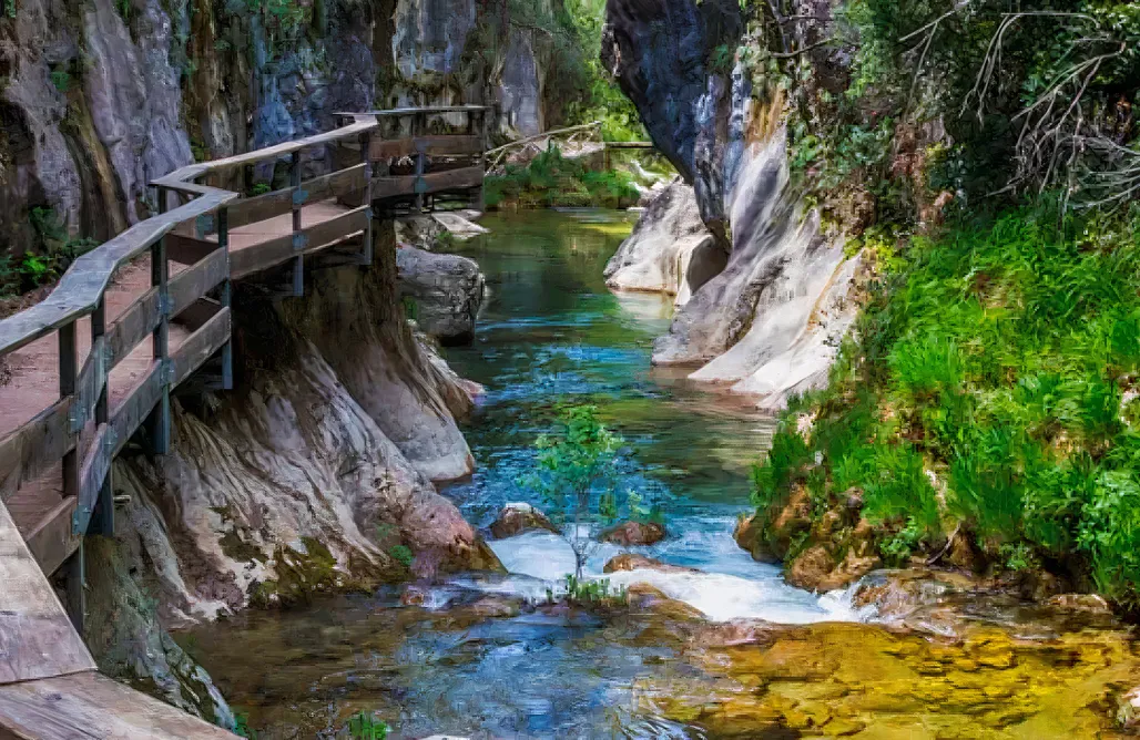 alojamientos AlohaCamp Casas La Piedra de Tiscar 3