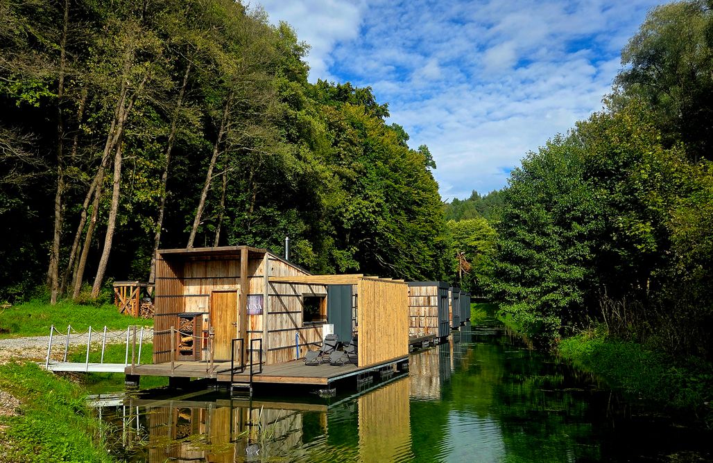 Rózin- Domki na wodzie AlohaCamp