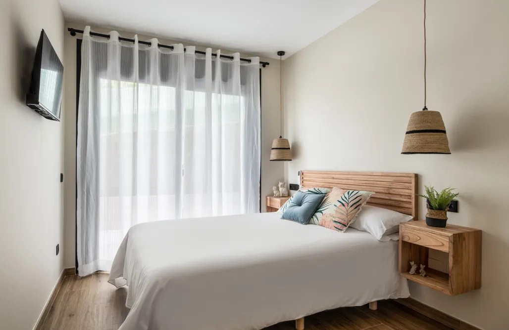 AlohaCamp Three-Bedroom Apartment with Terrace - 102 3