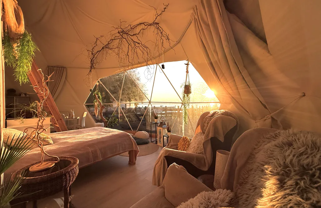 ubytování AlohaCamp Magiczna kopuła skryta pośród mgły 4