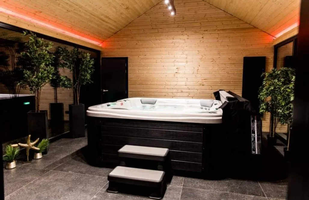 Unterkunft AlohaCamp Ferienhaus am Waldrand mit Spa-Jacuzzi-Bereich 5