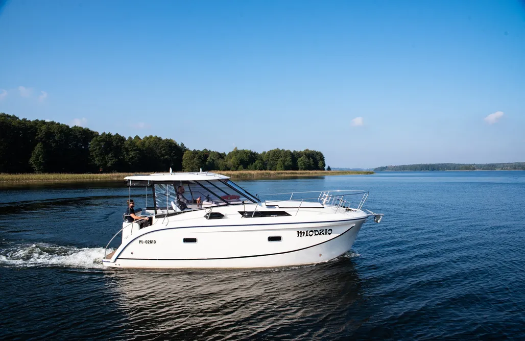 Łódź Futura 860 Houseboat - jacht motorowy bez patentu AlohaCamp