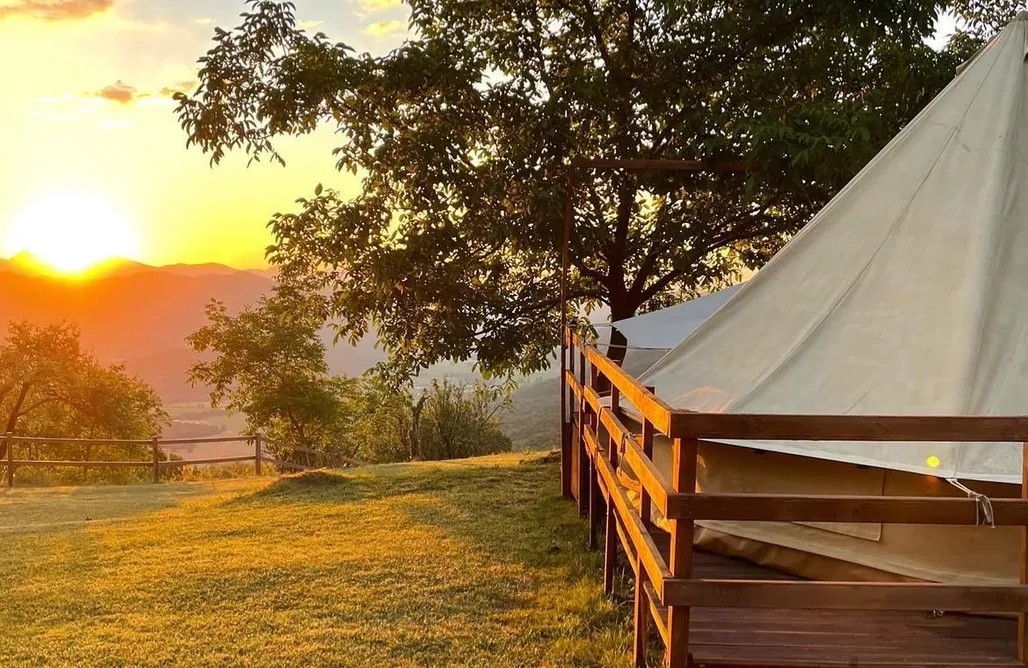 Cabanyes entre Valls - Bell Tent AlohaCamp