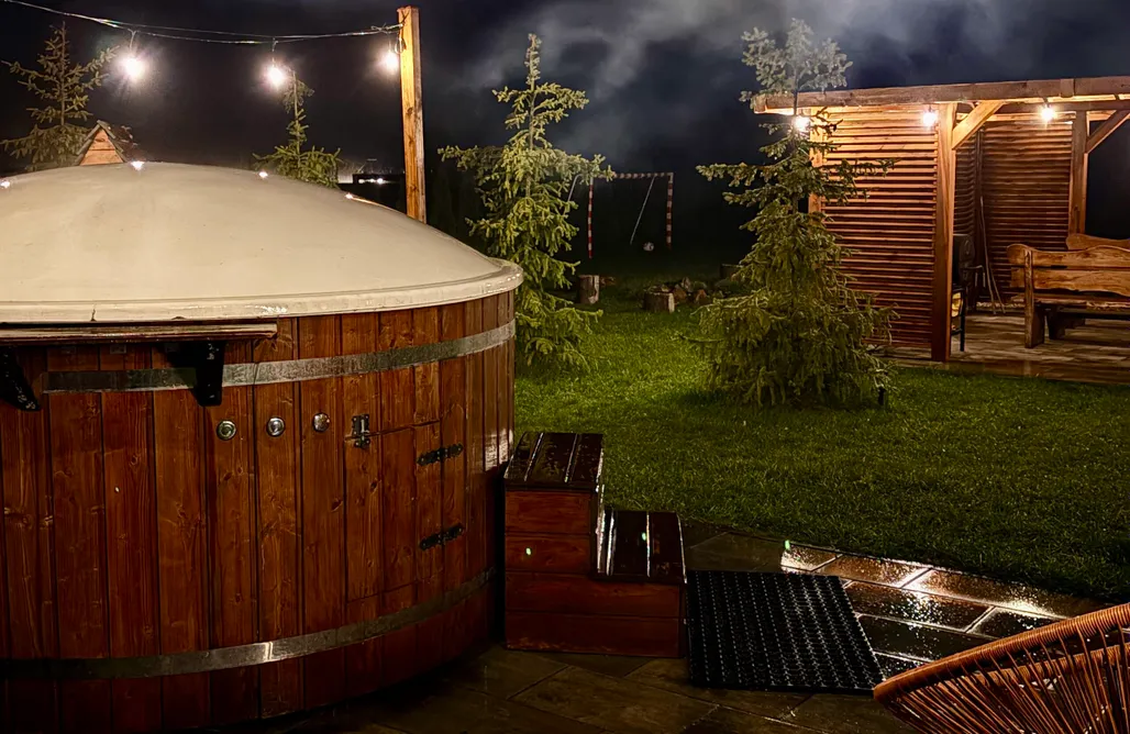 Alloggi AlohaCamp Laski Lake Mazury - domek z balią blisko jeziora 5