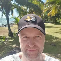 Martin Gastgebe Nurdachhaus mit Kaminofen und großem Grundstück