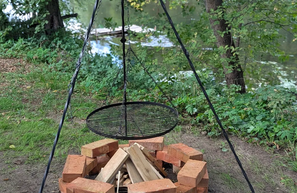 AlohaCamp Azyl - Domek z balią nad Wkrą 1