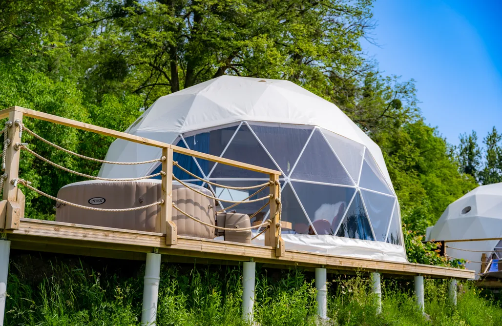 AlohaCamp Namiot Premium 8 - Fortuna z jacuzzi (jacuzzi dostępne od 15.04 - 31.10) 1