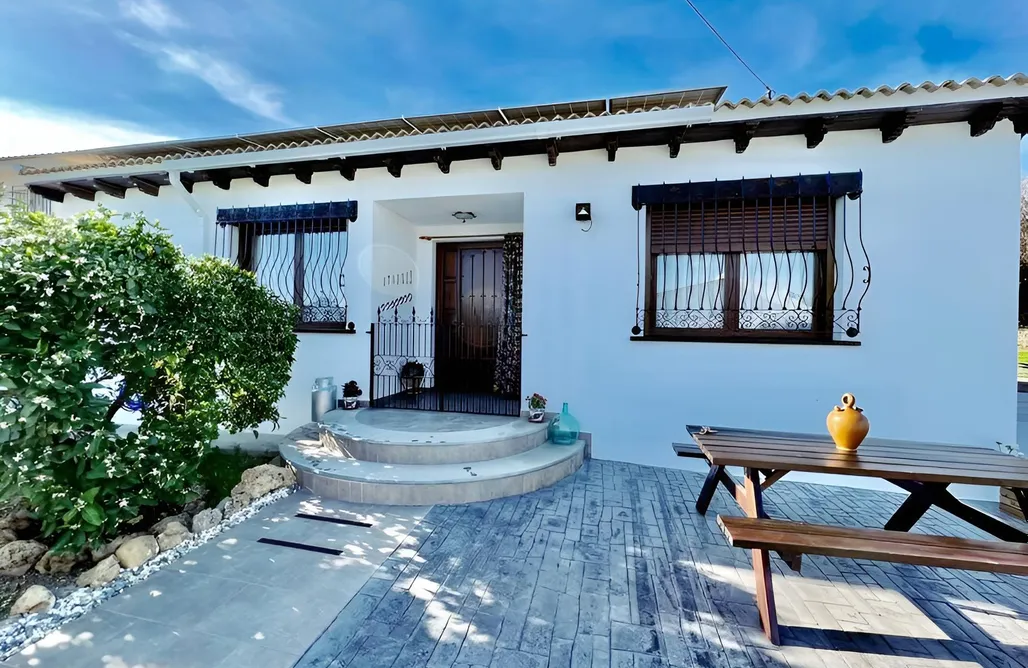 AlohaCamp accommodation Casa Rural en Castillo de Locubín 2