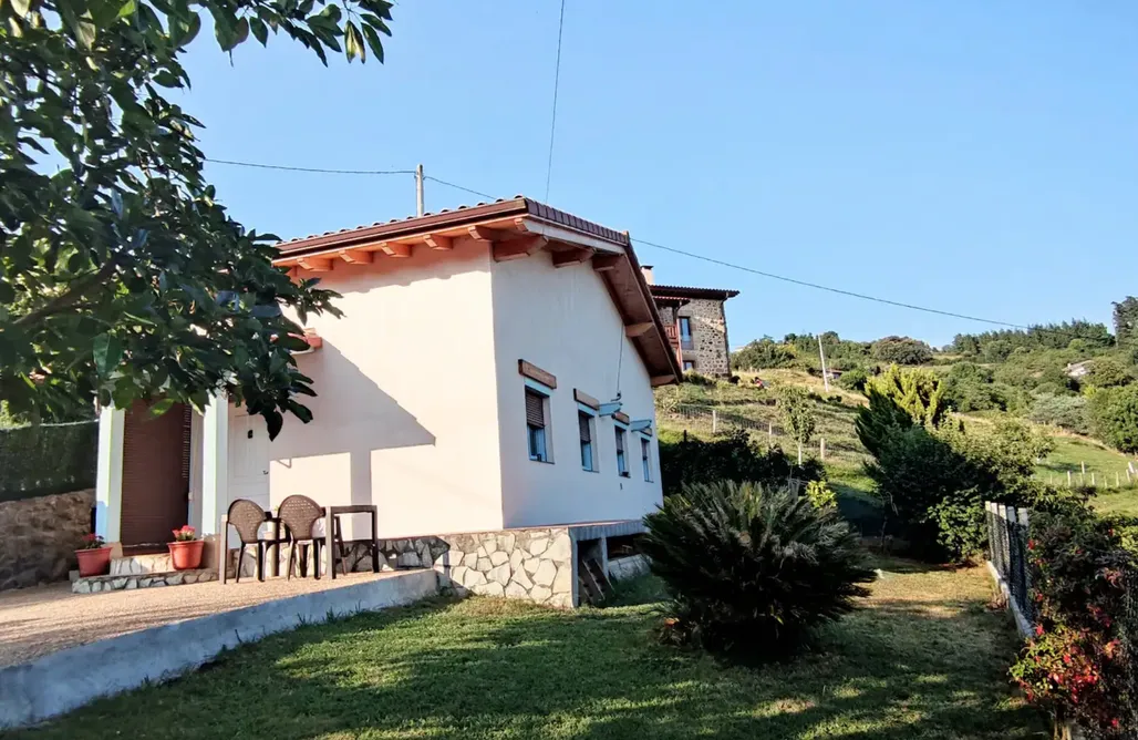 Cabañas País Vasco Casita Mágica con jardín privado y vistas 2