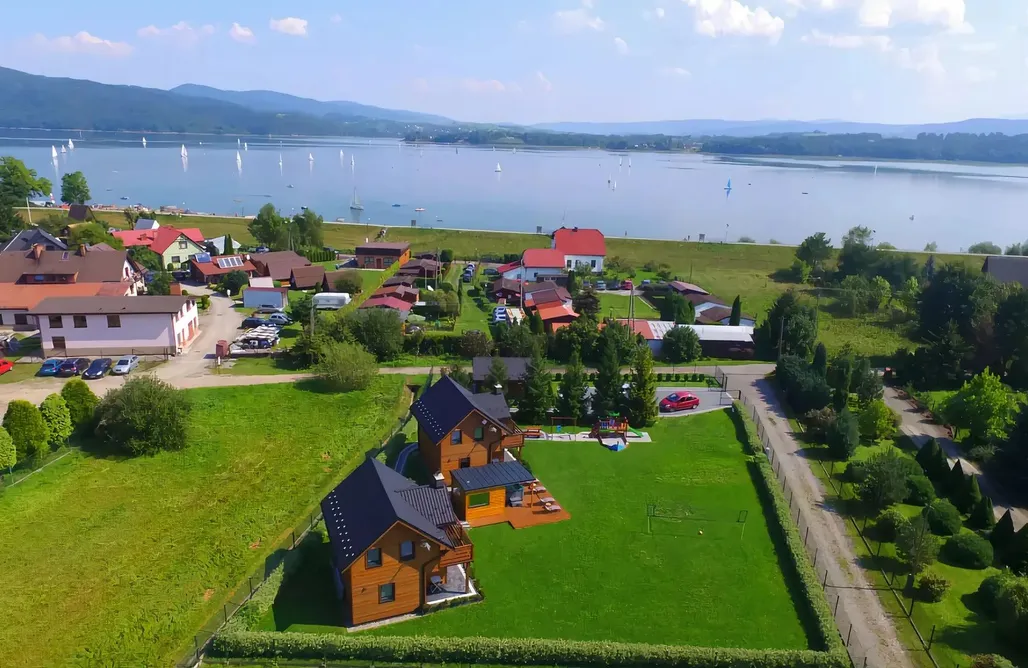 Domki Nad Jeziorem Żywieckim Cztery Pory Roku Zarzecze  2