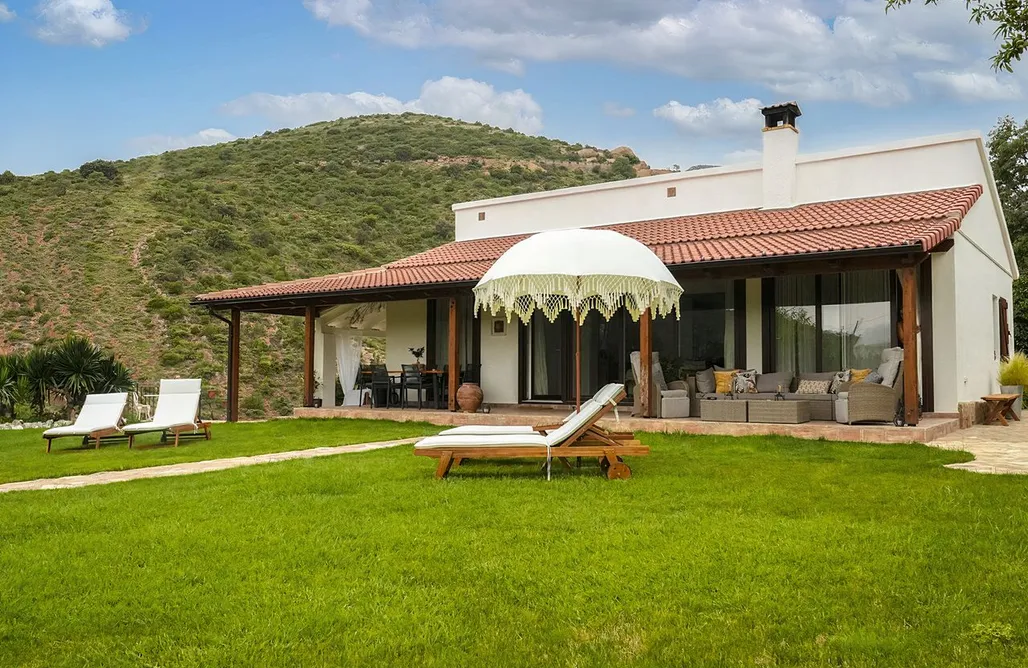 Alojamiento Pirineo aragones Villa Jardines de Guara 2