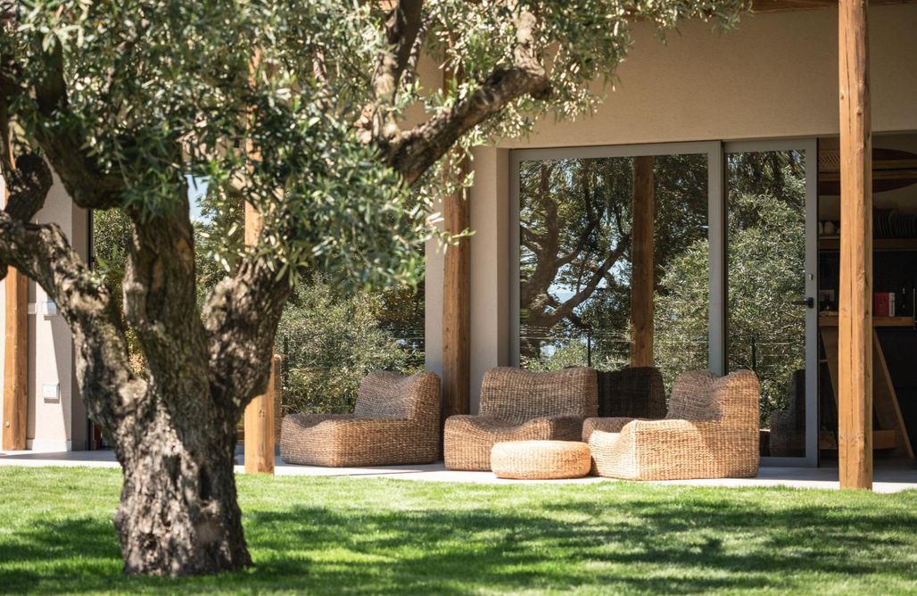 Hang Loose Cottage Hotel & Resort AlohaCamp