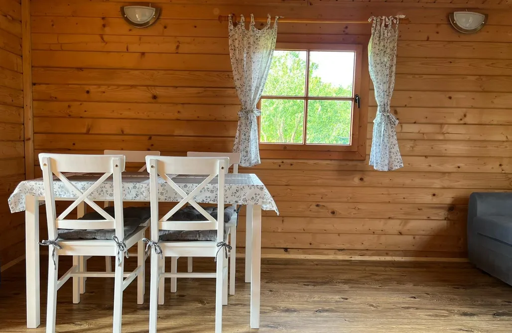 Domki na Majówkę Uroczysko Łąkowe – domki wśród łąk nad Kanałem Iławskim 1