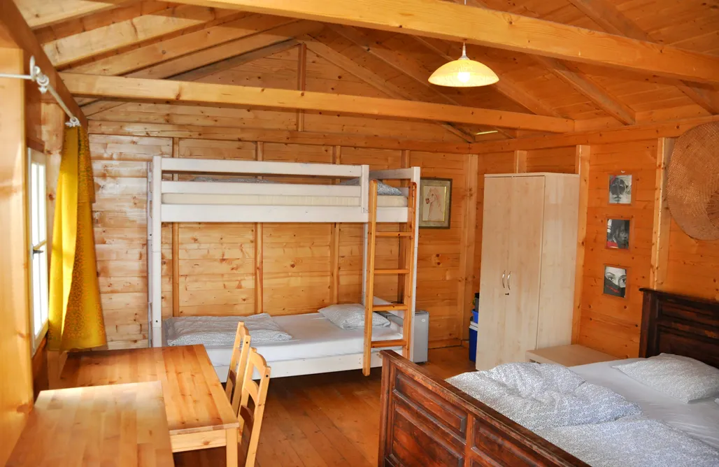 AlohaCamp Domki nad brzegiem stawu  3