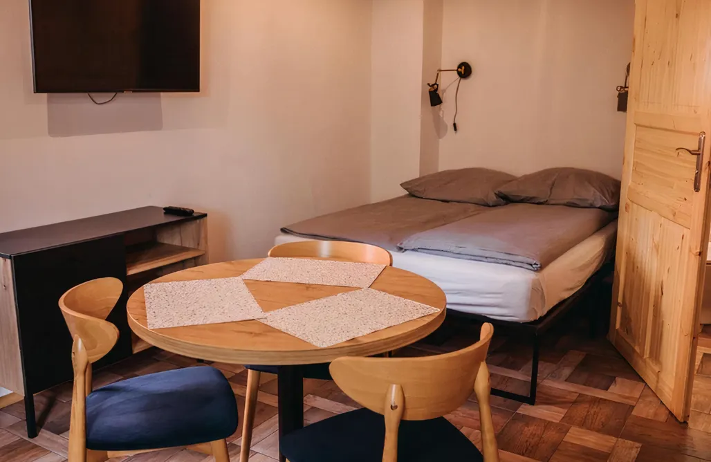 AlohaCamp Studio parter  2