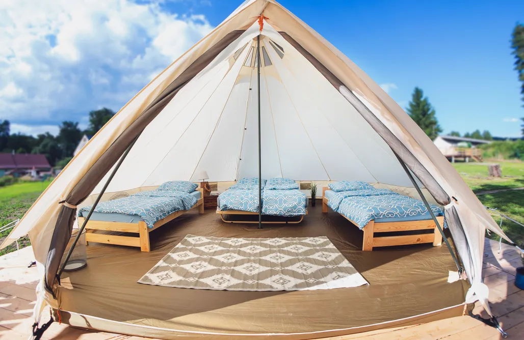 AlohaCamp Glamping Komarno 1 2