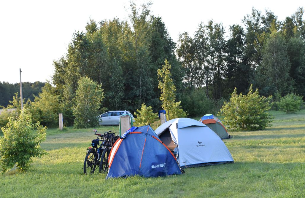 AlohaCamp accommodation Miejsce kamperowe i namiotowe - Camping NARVA 2