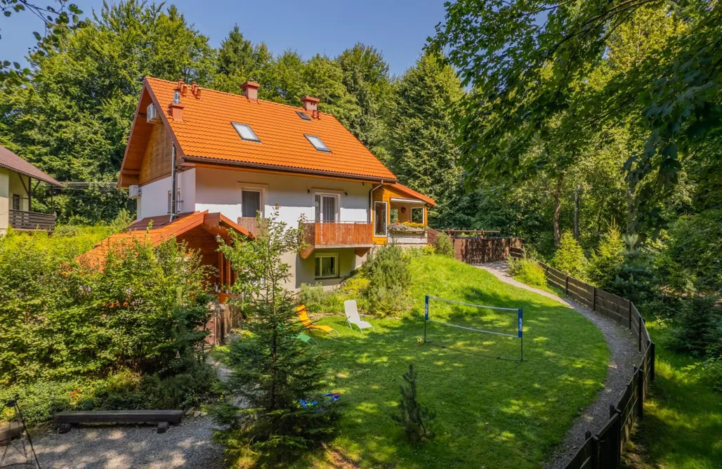 Przystanek Leśna AlohaCamp