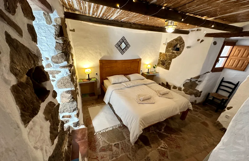 AlohaCamp Cinco Lunas Room 2 3