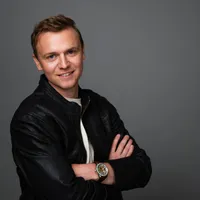 Steven Gastgebe kuscheliges Waldhaus Kaminknistern