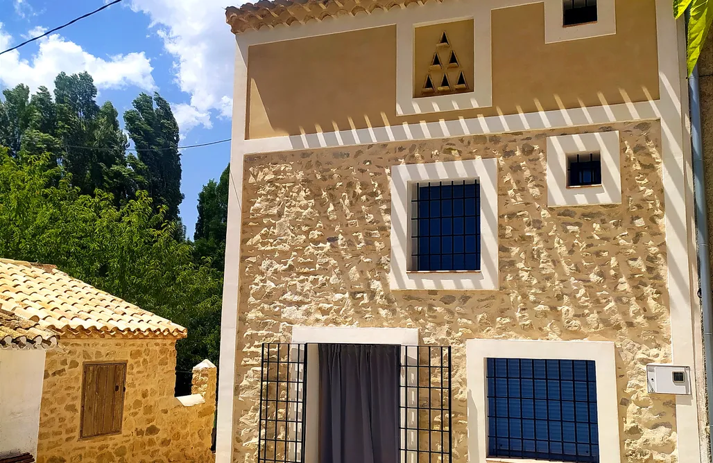 AlohaCamp accommodation Casa La Placeta 4