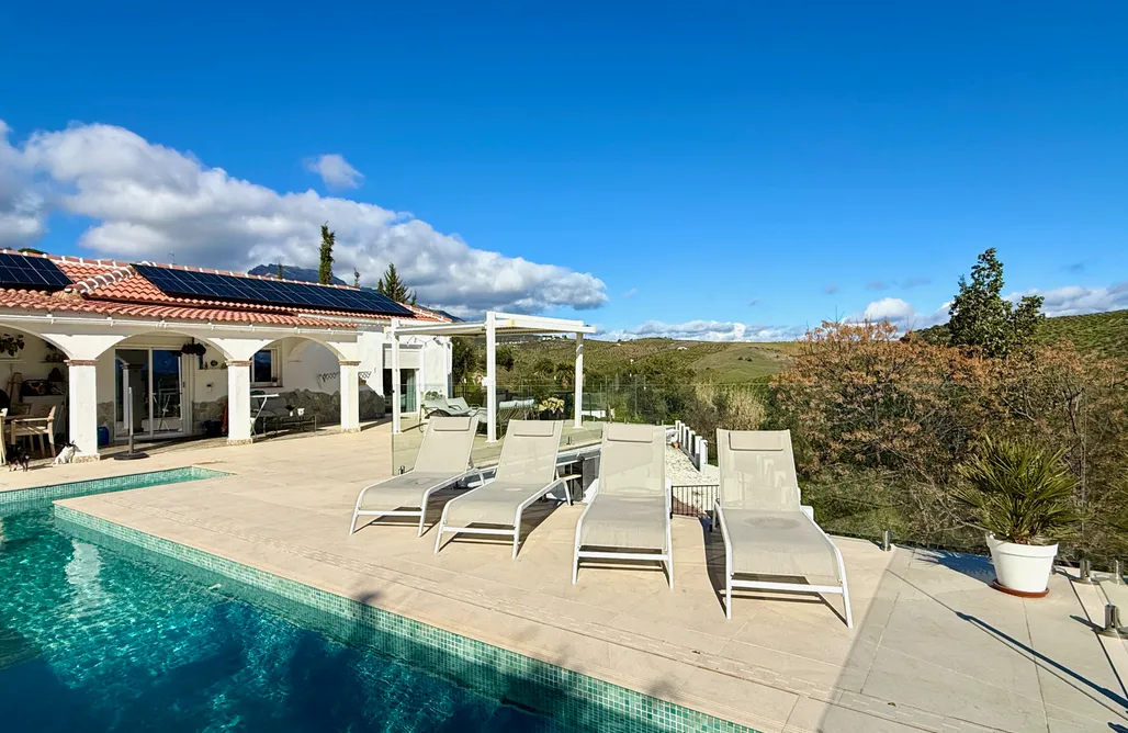 Sylwester za Granicą Finca Moderna – Family Getaway in Tolox 2