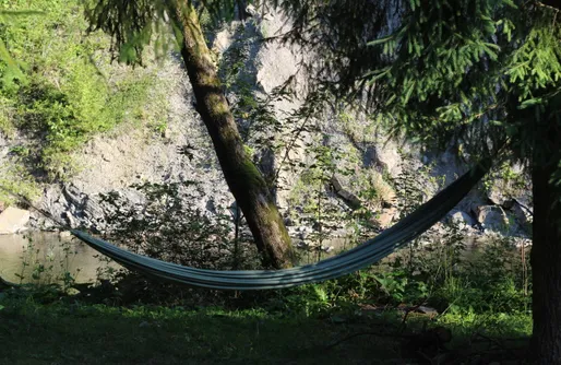 Zdjęcie obiektu Miejsce namiotowe i kamperowe - Nad Rzeką