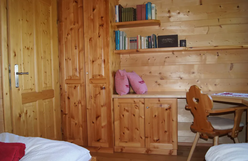 AlohaCamp Chalet in Aich 4