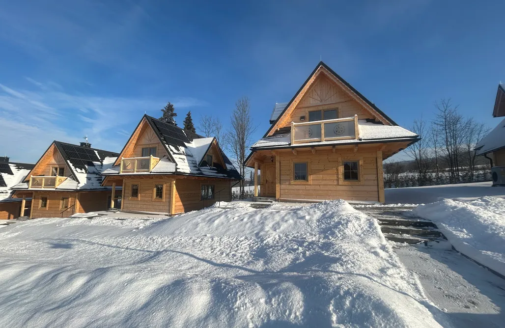 noclegi AlohaCamp Krokusowa Dolina Wioska Pod Tatrami 1