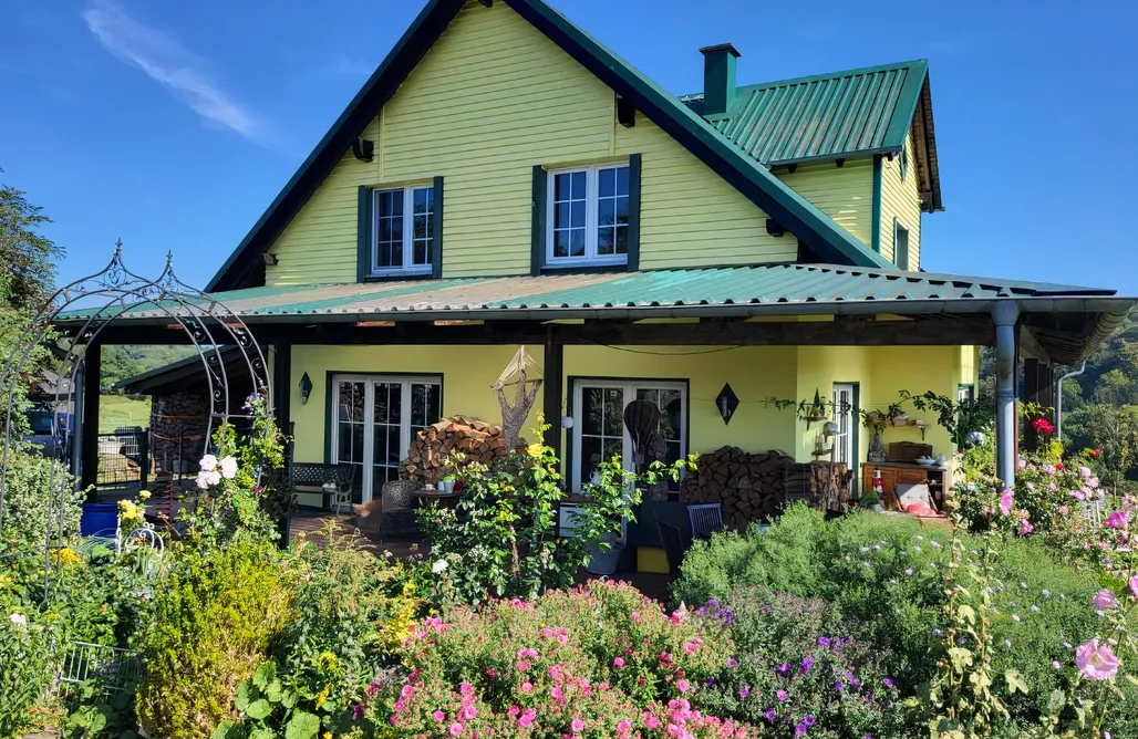 Kleine liebevoll eingerichtete Fewo auf dem Bauernhof mit Blick aufs Schloss  AlohaCamp