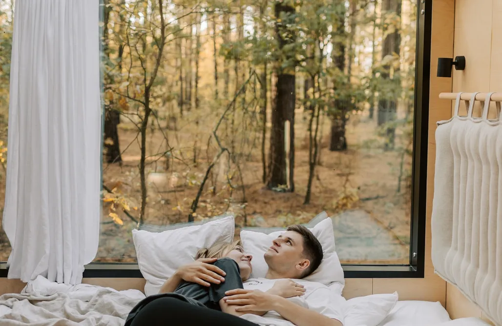 UKOI Mikrozen w lesie - mały domek - Kręgi AlohaCamp