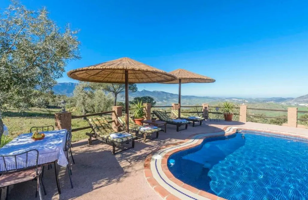 Alojamiento en Algodonales El Arenisco  1